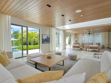 4 Bedroom Villa