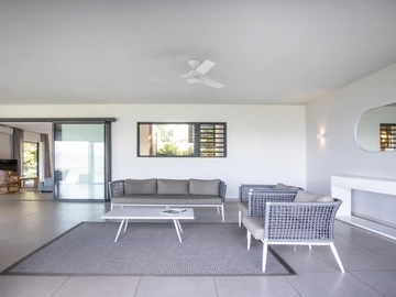 5 Bedroom Villa