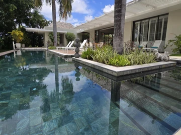 5 Bedroom Villa