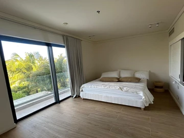4 Bedroom Apartment