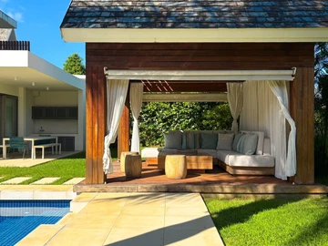 4 Bedroom Villa