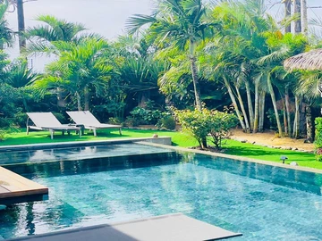 6 Bedroom Villa