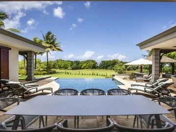 5 Bedroom Villa