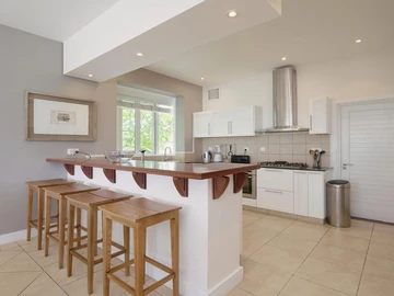 4 Bedroom Villa