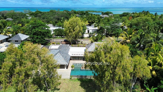 Villa Birdie, Anahita