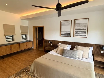5 Bedroom Villa