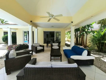 4 Bedroom Villa
