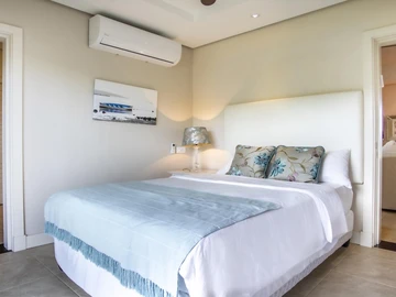 5 Bedroom Villa