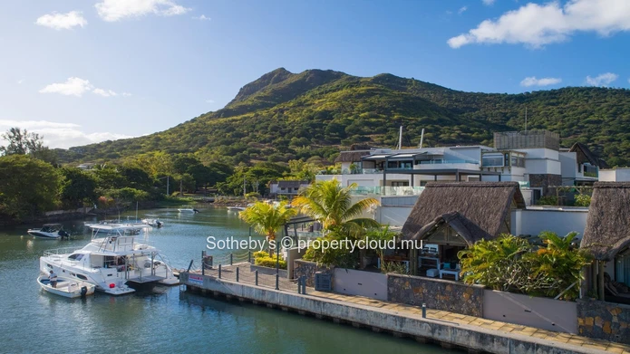 Nautica Privé - Marina Views