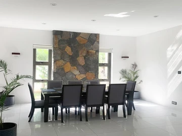 8 Bedroom House