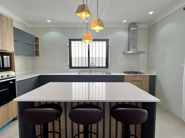 4 Bedroom Villa