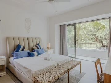 4 Bedroom Villa