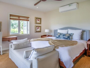 5 Bedroom Villa