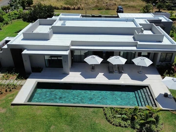 5 Bedroom Villa