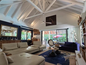 4 Bedroom Villa