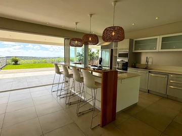 5 Bedroom Villa