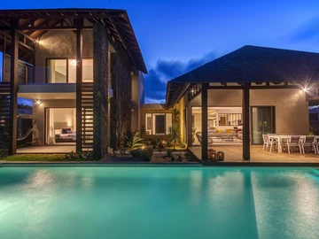 4 Bedroom Villa