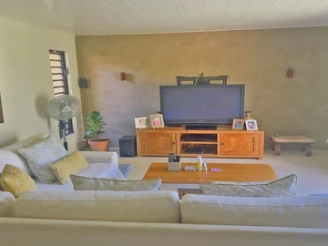 5 Bedroom Villa