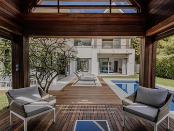 4 Bedroom Villa