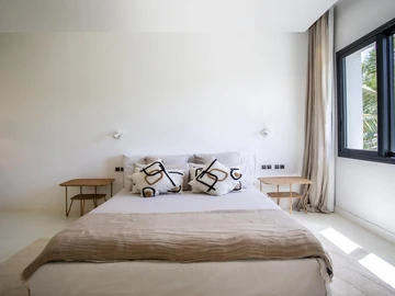 5 Bedroom Villa