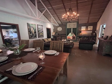 6 Bedroom Villa