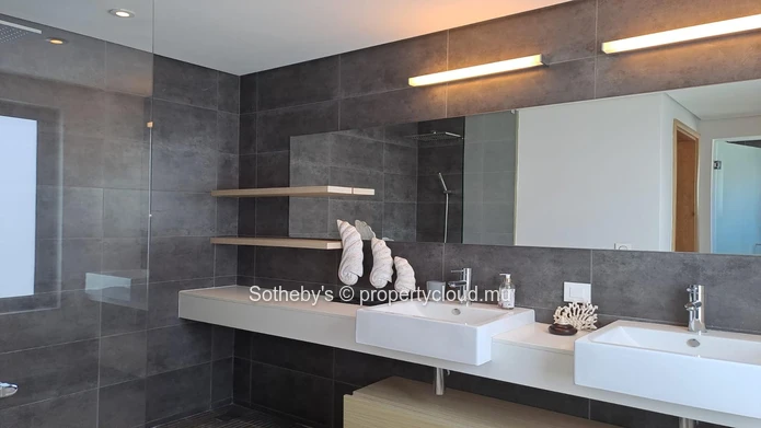 Aqua Marine - Penthouse