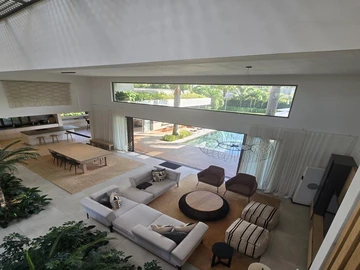 5 Bedroom Villa