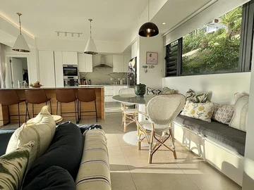 5 Bedroom Villa