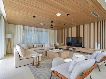 6 Bedroom Villa