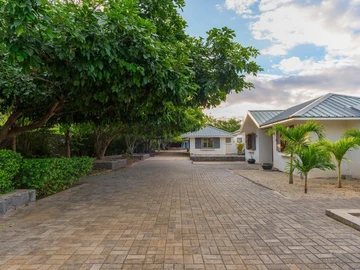 4 Bedroom Villa
